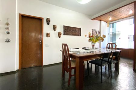Apartamento à venda com 156m², 4 quartos e 2 vagas Apartamento à venda com 156m², 4 quartos e 2 vagasSala de Jantar