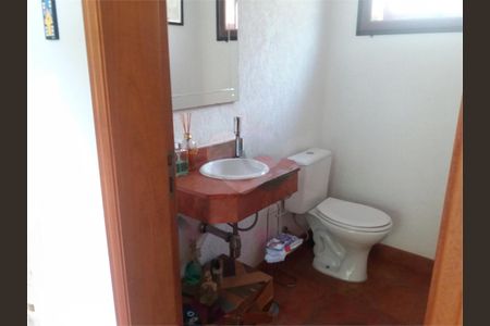 Casa à venda com 266m², 4 quartos e 2 vagas