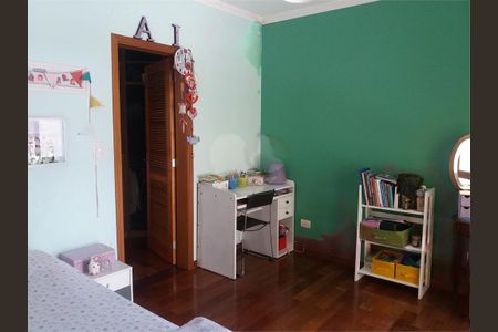 Casa à venda com 4 quartos, 266m² em Granja Julieta, São Paulo