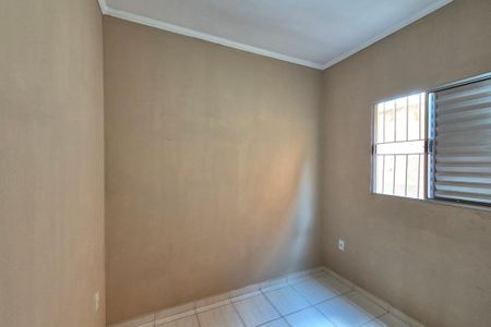 Quarto 1  de apartamento para alugar com 2 quartos, 53m² em Jardim do Lago Continuacao, Campinas