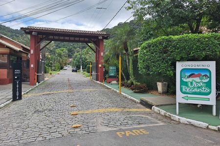 Casa de condomínio à venda com 226m², 4 quartos e 2 vagasFachada