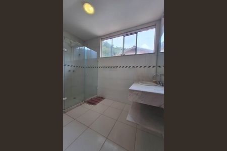Casa de condomínio à venda com 226m², 4 quartos e 2 vagasBanheiro da Suíte 1
