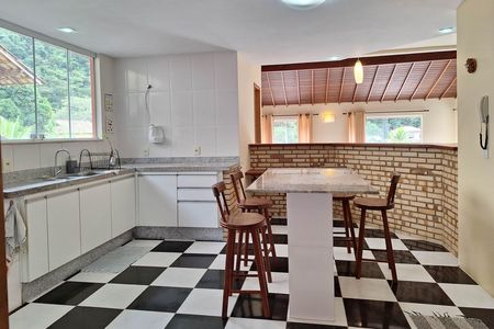 Casa de condomínio à venda com 226m², 4 quartos e 2 vagasCozinha