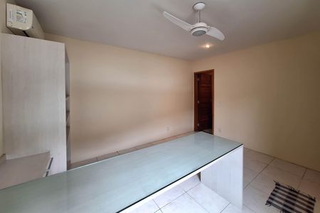 Casa de condomínio à venda com 226m², 4 quartos e 2 vagasQuarto 1