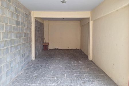 Casa de condomínio à venda com 226m², 4 quartos e 2 vagasQuintal
