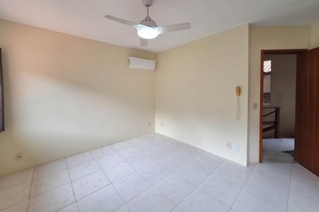 Casa de condomínio à venda com 226m², 4 quartos e 2 vagasSuíte 1