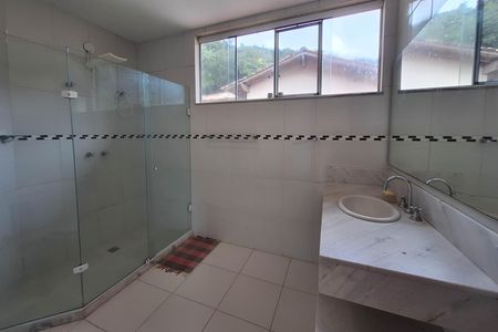 Casa de condomínio à venda com 226m², 4 quartos e 2 vagasBanheiro da Suíte 1