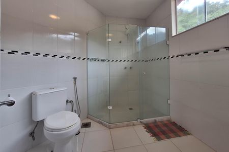 Casa de condomínio à venda com 226m², 4 quartos e 2 vagasBanheiro da Suíte 1
