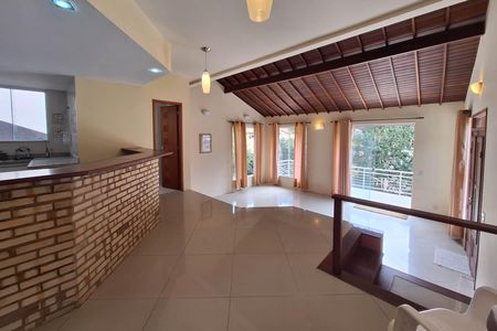 Sala de casa de condomínio à venda com 4 quartos, 226m² em Serra Grande, Niterói