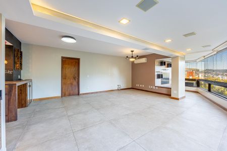 Sala de apartamento à venda com 3 quartos, 123m² em Petrópolis, Porto Alegre