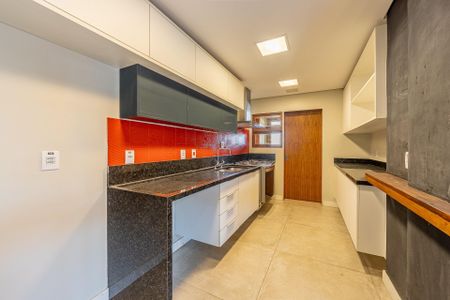 Cozinha de apartamento à venda com 3 quartos, 123m² em Petrópolis, Porto Alegre