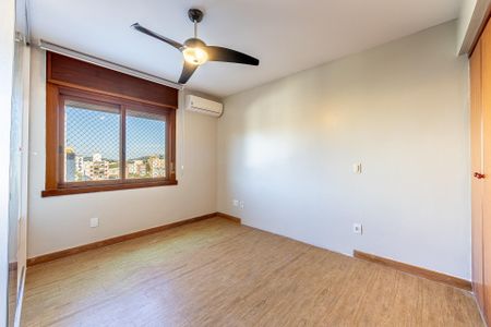 Quarto de apartamento à venda com 3 quartos, 123m² em Petrópolis, Porto Alegre