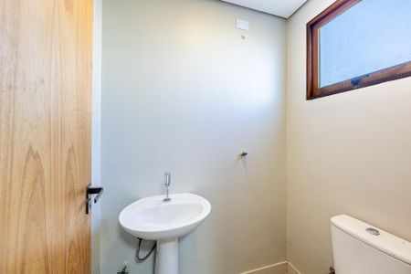 Banheiro  de apartamento à venda com 3 quartos, 123m² em Petrópolis, Porto Alegre