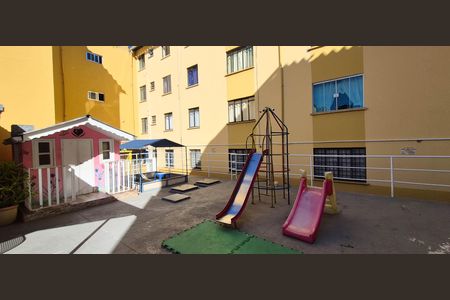 Apartamento para alugar com 65m², 2 quartos e 1 vaga Apartamento para alugar com 65m², 2 quartos e 1 vagaÁrea comum - Playground
