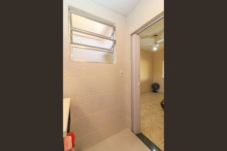 Casa à venda com 220m², 3 quartos e 6 vagas Casa à venda com 220m², 3 quartos e 6 vagasBanheiro da Suíte 2