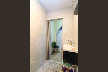 Casa à venda com 220m², 3 quartos e 6 vagas Casa à venda com 220m², 3 quartos e 6 vagasBanheiro Social