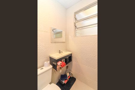 Casa à venda com 220m², 3 quartos e 6 vagas Casa à venda com 220m², 3 quartos e 6 vagasBanheiro da Suíte 2