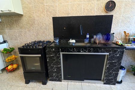 Casa à venda com 220m², 3 quartos e 6 vagas Casa à venda com 220m², 3 quartos e 6 vagasCozinha