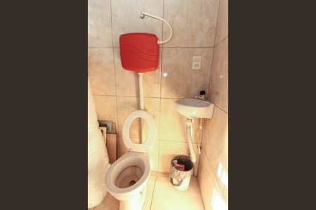 Casa à venda com 220m², 3 quartos e 6 vagas Casa à venda com 220m², 3 quartos e 6 vagasLavabo