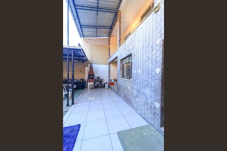 Casa à venda com 220m², 3 quartos e 6 vagas Casa à venda com 220m², 3 quartos e 6 vagasÁrea de Serviço