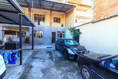 Casa à venda com 220m², 3 quartos e 6 vagas