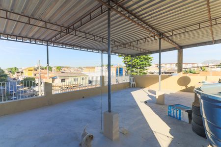 Casa à venda com 220m², 3 quartos e 6 vagas Casa à venda com 220m², 3 quartos e 6 vagasTerraço