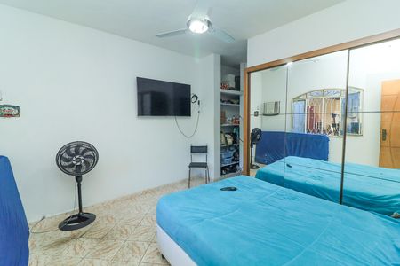 Casa à venda com 220m², 3 quartos e 6 vagas Casa à venda com 220m², 3 quartos e 6 vagasSuíte 1