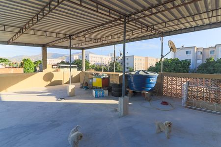 Casa à venda com 220m², 3 quartos e 6 vagas Casa à venda com 220m², 3 quartos e 6 vagasTerraço