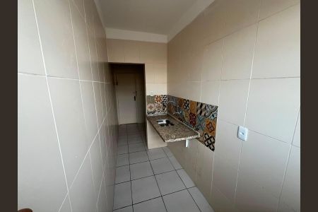 Cozinha de apartamento para alugar com 2 quartos, 49m² em Venda da Cruz, São Gonçalo
