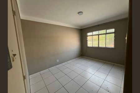 Sala de apartamento para alugar com 2 quartos, 49m² em Venda da Cruz, São Gonçalo