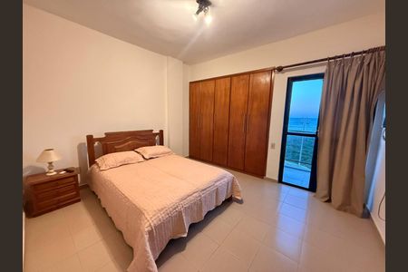Quarto de apartamento para alugar com 3 quartos, 150m² em Vila Nova, Cabo Frio