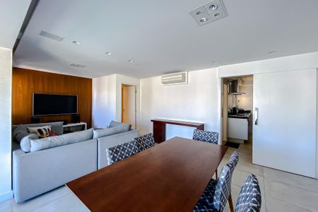 Apartamento para alugar com 88m², 2 quartos e 2 vagasSala