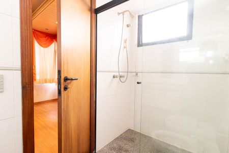 Apartamento à venda com 614m², 5 quartos e 4 vagasBanheiro da Suíte 2
