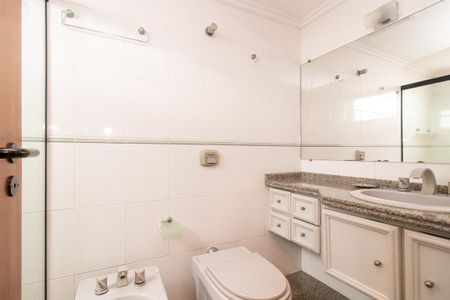 Apartamento à venda com 614m², 5 quartos e 4 vagasBanheiro da Suíte 2