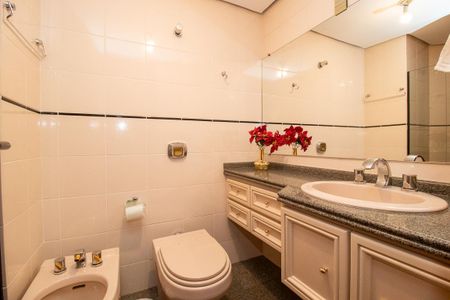 Apartamento à venda com 614m², 5 quartos e 4 vagasBanheiro da Suíte 1