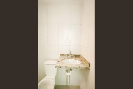 Banheiro de apartamento para alugar com 1 quarto, 25m² em Vila Sao Geraldo, São Paulo
