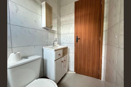 Banheiro  de apartamento para alugar com 1 quarto, 40m² em Campeche Central, Florianópolis