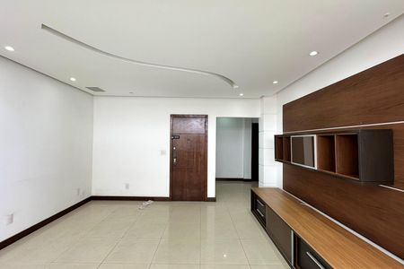 Apartamento para alugar com 74m², 2 quartos e sem vaga