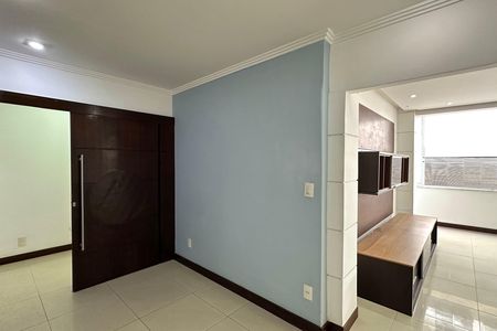 Apartamento para alugar com 74m², 2 quartos e sem vaga