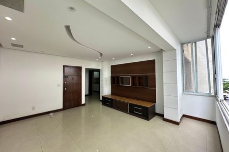 Apartamento para alugar com 74m², 2 quartos e sem vaga