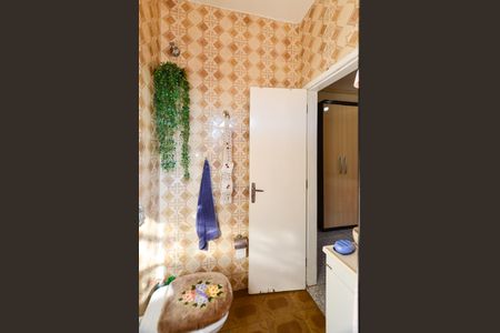 Casa à venda com 177m², 4 quartos e 2 vagas Casa à venda com 177m², 4 quartos e 2 vagasBanheiro Suíte