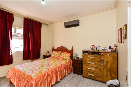 Casa à venda com 177m², 4 quartos e 2 vagas Casa à venda com 177m², 4 quartos e 2 vagasSuíte