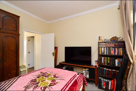 Casa à venda com 177m², 4 quartos e 2 vagas Casa à venda com 177m², 4 quartos e 2 vagasQuarto 1