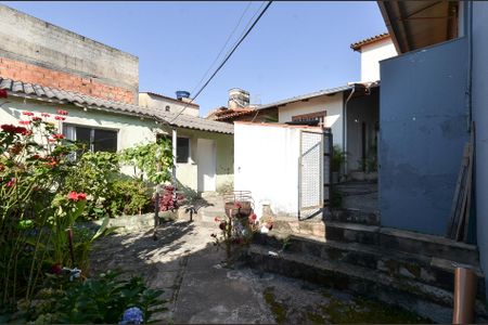 Casa à venda com 177m², 4 quartos e 2 vagas Casa à venda com 177m², 4 quartos e 2 vagasÁrea Externa