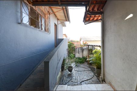 Casa à venda com 177m², 4 quartos e 2 vagas Casa à venda com 177m², 4 quartos e 2 vagasÁrea Externa