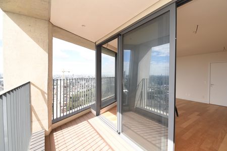 Apartamento à venda com 406m², 4 quartos e 4 vagasSacada da Suíte 2