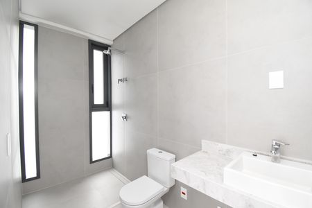 Apartamento à venda com 406m², 4 quartos e 4 vagasBanheiro da Suíte 3
