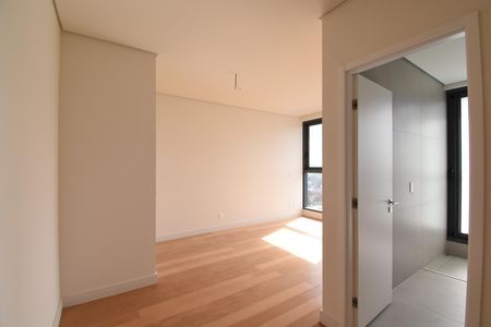 Apartamento à venda com 406m², 4 quartos e 4 vagasSuíte 1