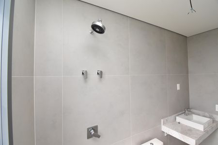 Apartamento à venda com 406m², 4 quartos e 4 vagasBanheiro da Suíte 1