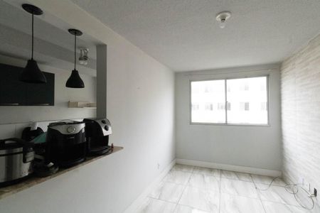 Sala de apartamento para alugar com 2 quartos, 45m² em Santa Cruz, Rio de Janeiro